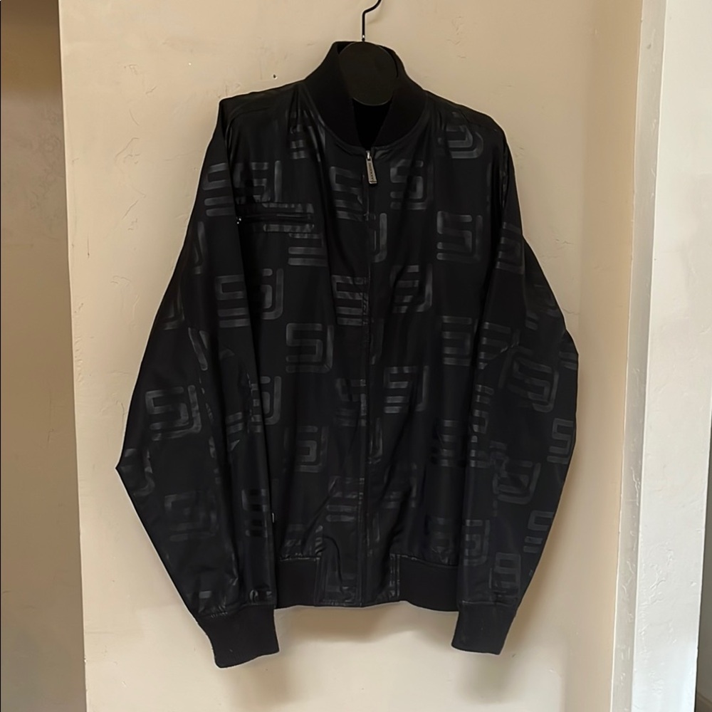 Stylish Black Jacket - image 8